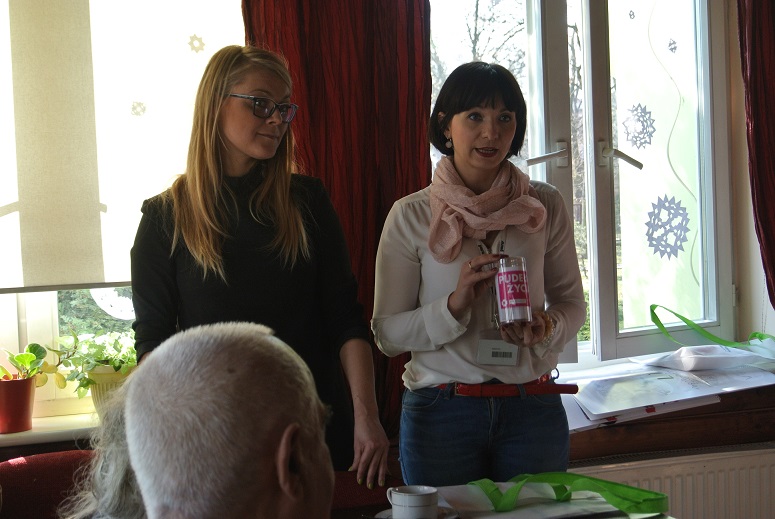 Zdjęcie nr 3 - prelegenci z ŁOW NFZ: Magdalena Góralczyk, Joanna Kwiatkowska